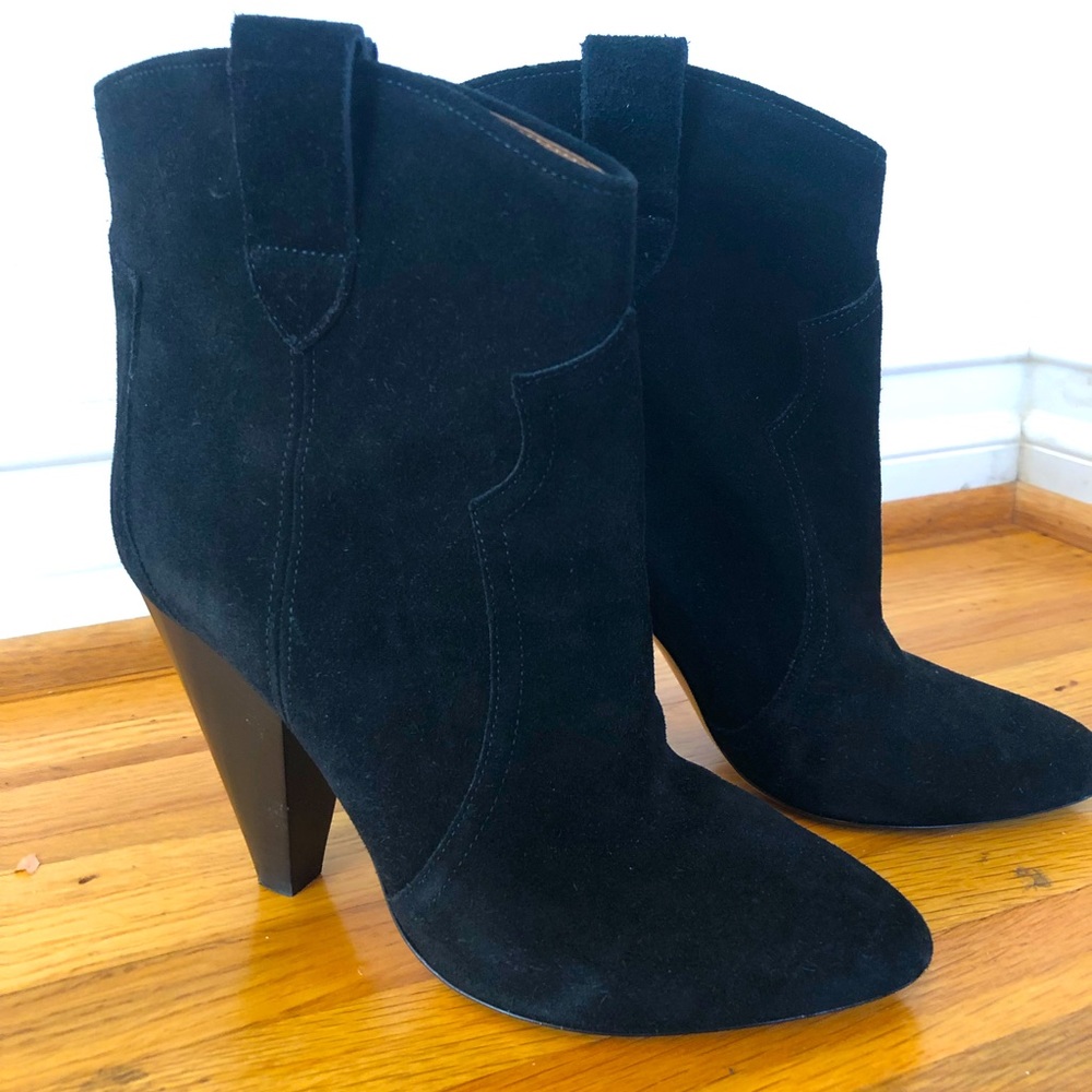 Isabel Marant “Roxann” suede ankle booties;Made in Italy